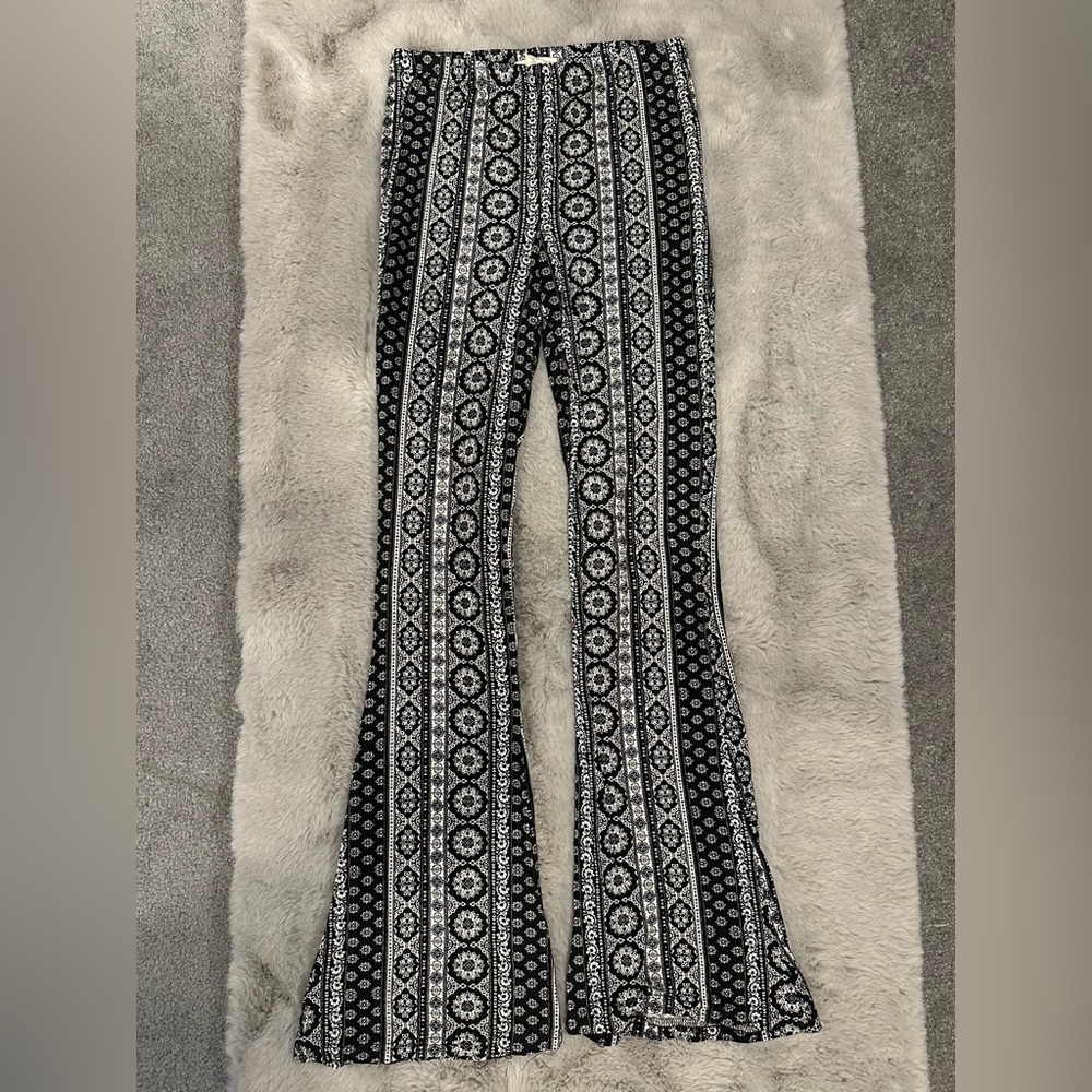Sky and Sparrow Monochrome Patterned Stretchy Pants
